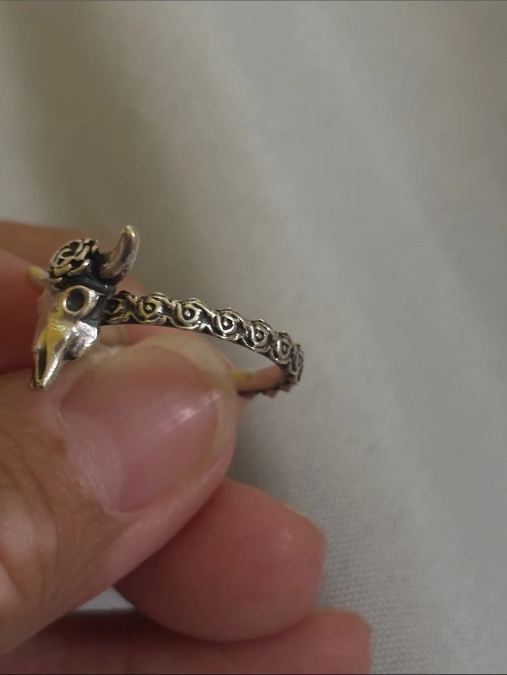 James Avery Sterling Silver Desert  Rose Ring with Red Box